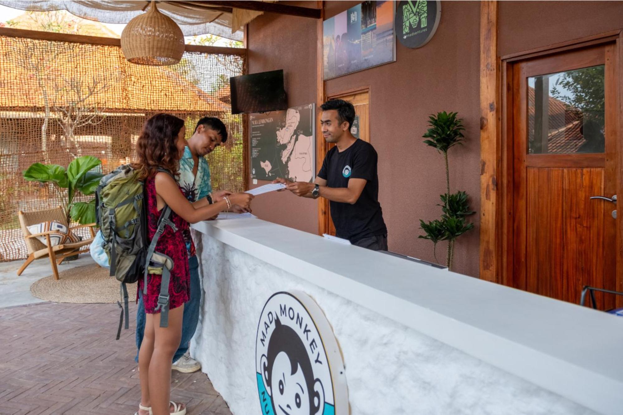 Mad Monkey Nusa Lembongan Dış mekan fotoğraf